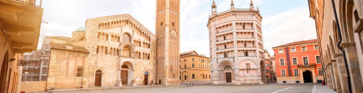 plaza central de Parma en Italia