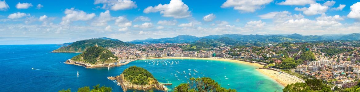 Vista panorámica de San Sebastián en el País Vasco